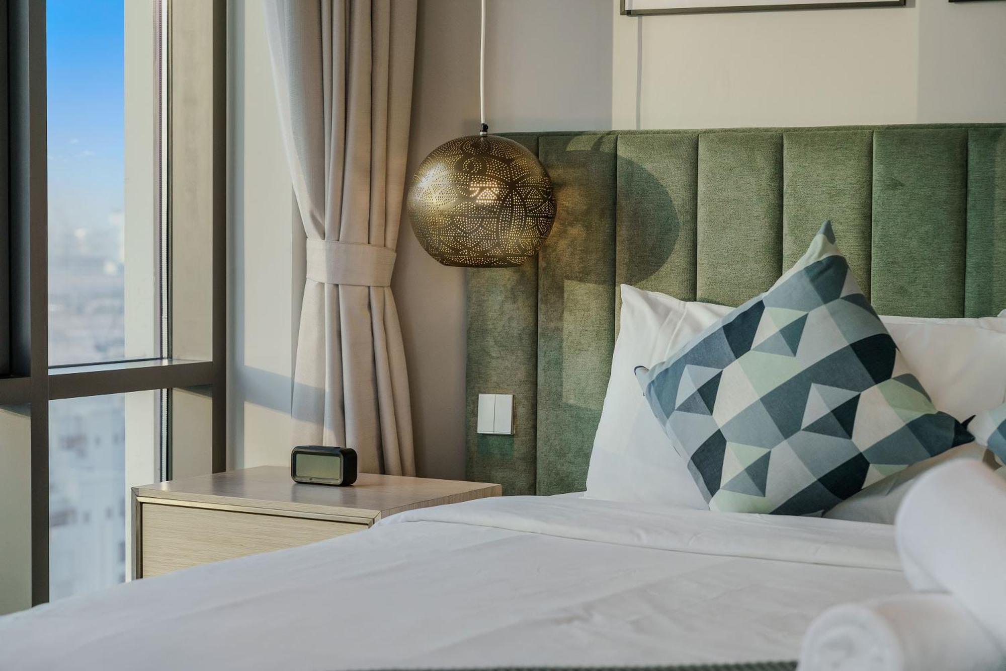 Tranquil & Modern 2br - Vida Creek * Dubai